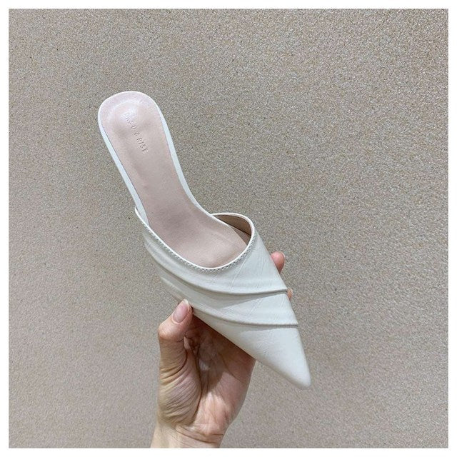 Slippers Women Pointed Toe Slides Women Low Heel Mules Thin Heel Slippers Outdoor Flip Flops Pleated Shoes Female Sandals