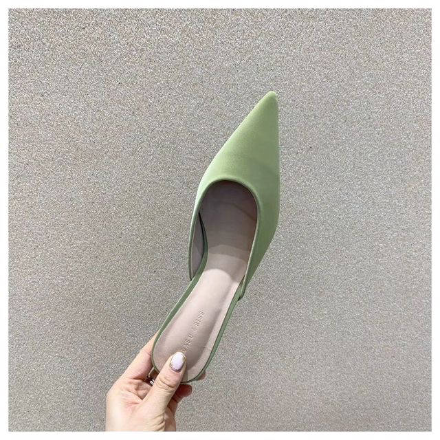 Slippers Women Pointed Toe Slides Women Low Heel Mules Thin Heel Slippers Outdoor Flip Flops Pleated Shoes Female Sandals