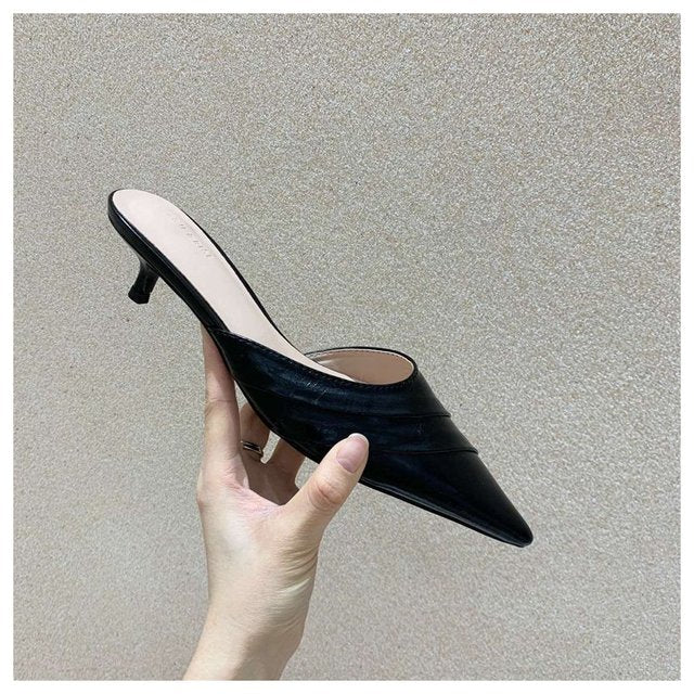 Slippers Women Pointed Toe Slides Women Low Heel Mules Thin Heel Slippers Outdoor Flip Flops Pleated Shoes Female Sandals