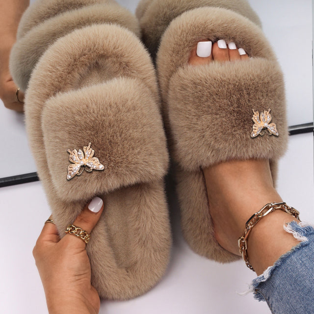Fluffy Slippers Rhinestone Butterfly Faux Fur Slides Women Sandals Platform Flip Flops Custom Indoor Slippers Luxury Flat Shoes